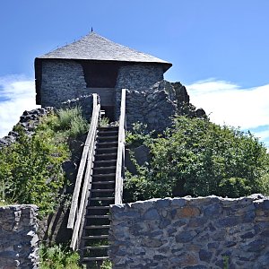 Jarda Vála on the summit of Salgó Castle (9.7.2020)