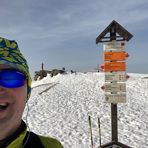 Konky na vrcholu Keprník (24.2.2021 10:12)