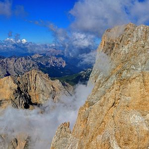 Petr Mikeska na vrcholu Marmolada - Punta Rocca (16.7.2022 9:10)