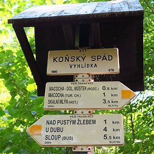 Martin Matějka na vrcholu Nad Koňským spádem (16.7.2015 12:16)