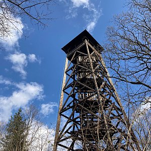 Káťa na vrcholu Svobodná hora (15.4.2022 15:27)