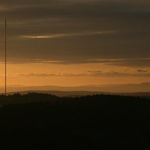 Bouřka na vrcholu Třebouňský vrch (3.4.2023 6:50)