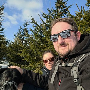 Petr Novotný na vrcholu Mezihořský vrch (27.2.2022 15:28)