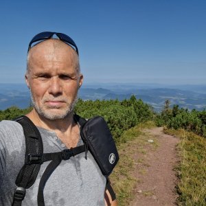 Rastislav Biarinec na vrcholu Hole (21.8.2023 10:27)
