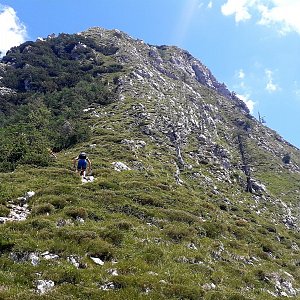 Barbara Oberreiterova on the summit of Svinjak (6.7.2022 12:48)