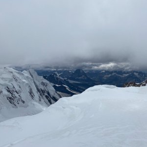Tereza on the summit of Signalkuppe / Punta Gnifetti (1.8.2023 12:00)