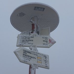 Jan Matiášek na vrcholu Brebeneskul (15.4.2016 7:11)