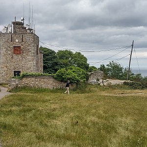 KLM on the summit of Dalkey Hill (5.7.2022 15:43)