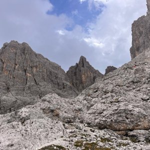 Betička on the summit of Cima Cadin SV (26.8.2026 14:26)