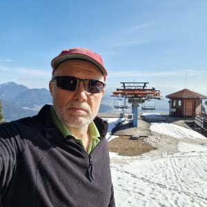 Rastislav Biarinec on the summit of Malinné (5.4.2026 9:51)