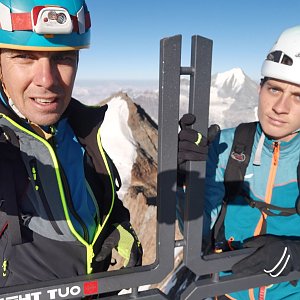 Martin Horáček na vrcholu Stecknadelhorn (21.7.2022 8:08)