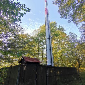 Šárka on the summit of Hůrka (16.10.2026 16:50)