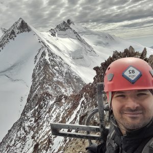 Krtek on the summit of Dirruhorn / Dürrenhorn (5.8.2025 10:20)