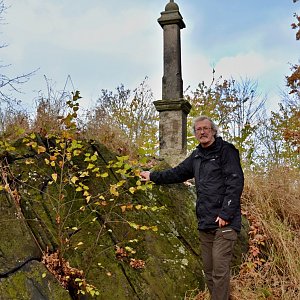 Jarda Vála on the summit of Mandlův kopec (13.11.2020)