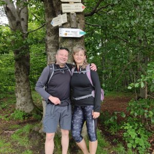 Jiří a Iveta na vrcholu Velký Sošov / Soszów Wielki (11.6.2023 11:09)