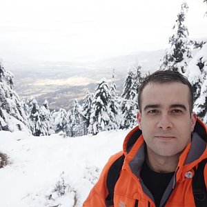 Tomáš Kerekeš na vrcholu Malý Smrk (4.1.2021 11:33)