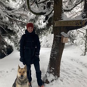 Vendula na vrcholu Malý Smrk (16.2.2021 12:05)
