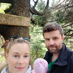 Lucie na vrcholu Malý Smrk (1.6.2019 11:30)