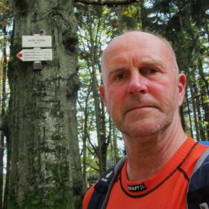 Michal Kříž on the summit of Kuní hora (20.10.2024 11:31)