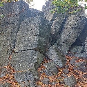 Cyklista 73 na vrcholu Konopáč (Jelení skály) (7.10.2022 13:58)