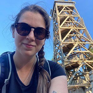 Káťa na vrcholu Boubín (4.8.2022 18:30)