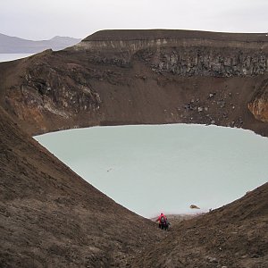 ZdenkaV na vrcholu Askja (31.8.2010)