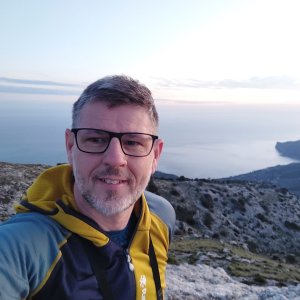 Michal Hájek na vrcholu Es Caragolí (6.5.2024 6:30)