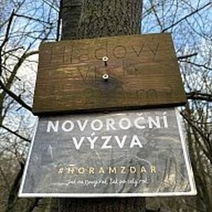 Gregořicovi na vrcholu Hladový vrch (1.1.2024 14:13)