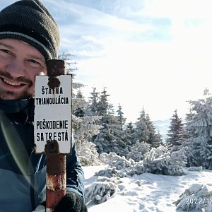 Petr Petrik na vrcholu Kubínska hoľa (8.1.2022 10:08)