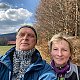 Ivana a Petr Kadovi na vrcholu Hlavatá (18.4.2022 9:50)