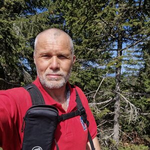 Rastislav Biarinec on the summit of Štefanová (9.4.2024 12:07)