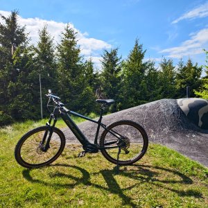 Jiří Králík na vrcholu Mezivrší (27.5.2025 16:03)