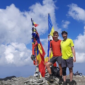 Bodik on the summit of Moldoveanu (21.8.2024 12:00)