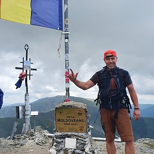 Libor Morong na vrcholu Moldoveanu (25.7.2021 14:08)
