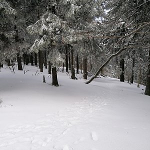 Jan Soukup na vrcholu Tanečnice - Z vrchol (10.4.2022 12:35)