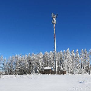 ZdenkaV on the summit of Osička (14.2.2021)