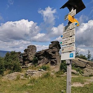 Krista na vrcholu Obří skály (29.7.2021 5:57)