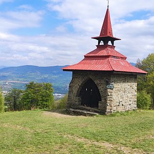Vendula Schafferová na vrcholu Roubenka Ondřejníček (7.5.2020 14:12)