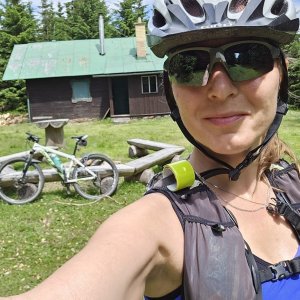 Marcela Kubíčková on the summit of Malý Klín (5.7.2023 12:05)