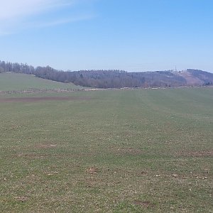 Cyklista 73 na vrcholu Homolka (17.4.2022 11:47)