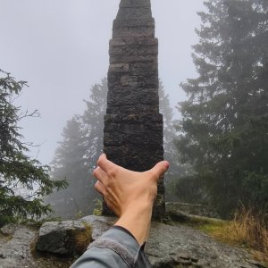 Jiří Králík on the summit of Ochsenkopf (11.10.2025 17:20)