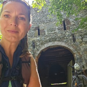 Marcela Kubíčková na vrcholu Nový hrad (2.8.2025 11:35)