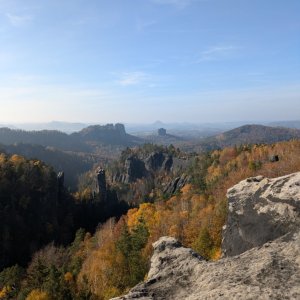 Eliška on the summit of Carolafelsen (26.10.2024 13:01)