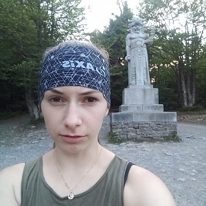 Daniela na vrcholu Radegast (24.7.2020 6:11)