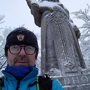 Petr Vrána on the summit of Radegast (29.1.2021 21:07)