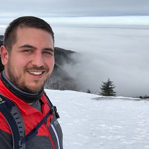 Martin Kostřeba na vrcholu Radegast (5.2.2021 11:02)