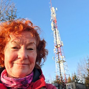 Horalka Anička on the summit of Jurošovský vrch (4.12.2022)