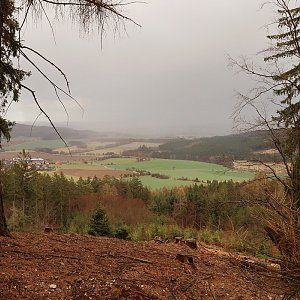 Bouřka on the summit of Čihátko (25.3.2023 15:03)