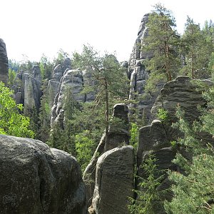ZdenkaV na vrcholu Adršpašské skalní město (2.6.2021)