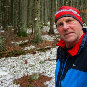 Michal Kříž na vrcholu Nad Smržem (29.12.2023 10:54)